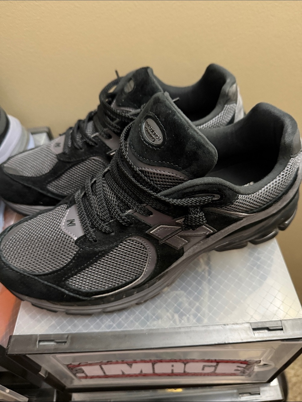 New balance 2002R